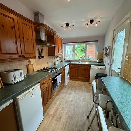 Small Double Room Near Southmead Bristol Exterior foto
