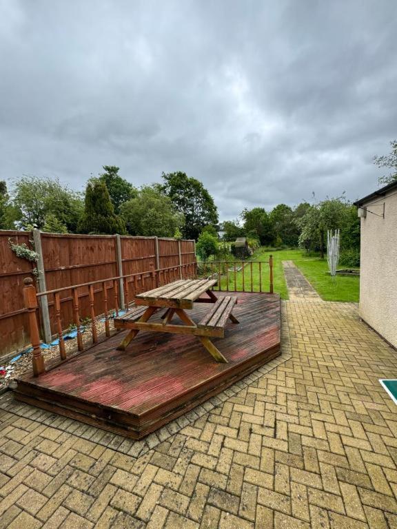 Small Double Room Near Southmead Bristol Exterior foto