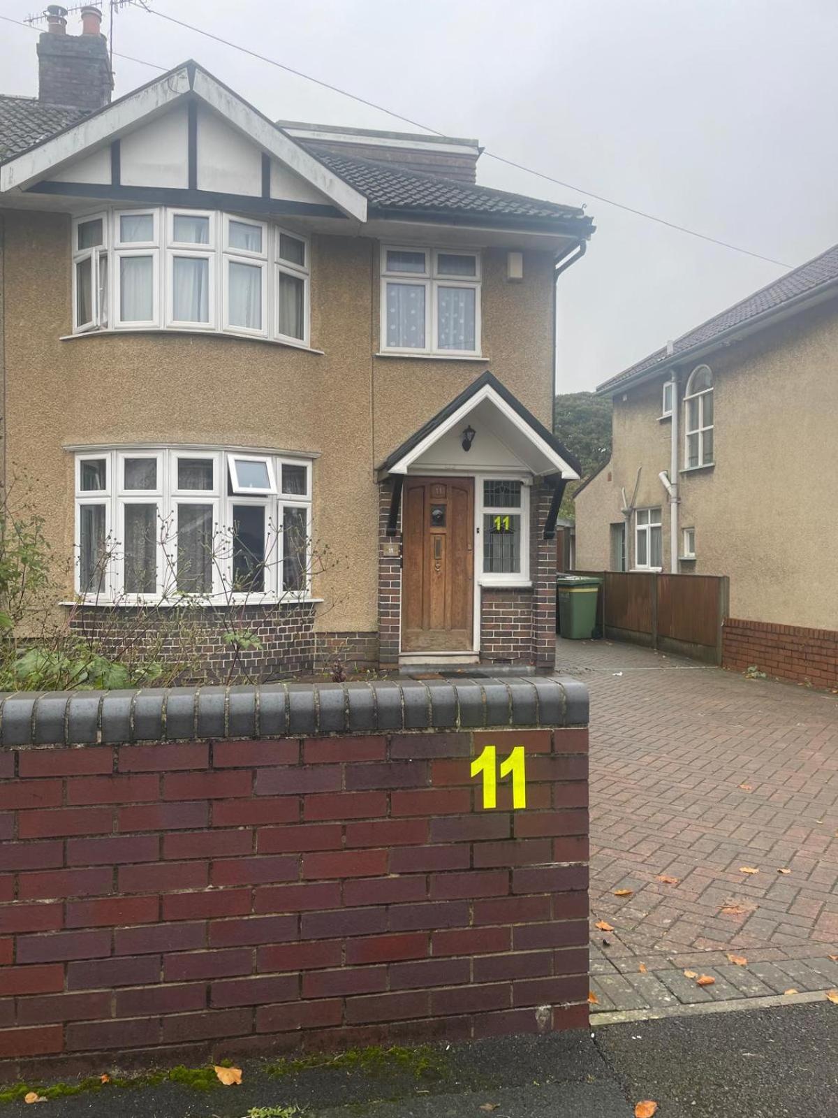 Small Double Room Near Southmead Bristol Exterior foto